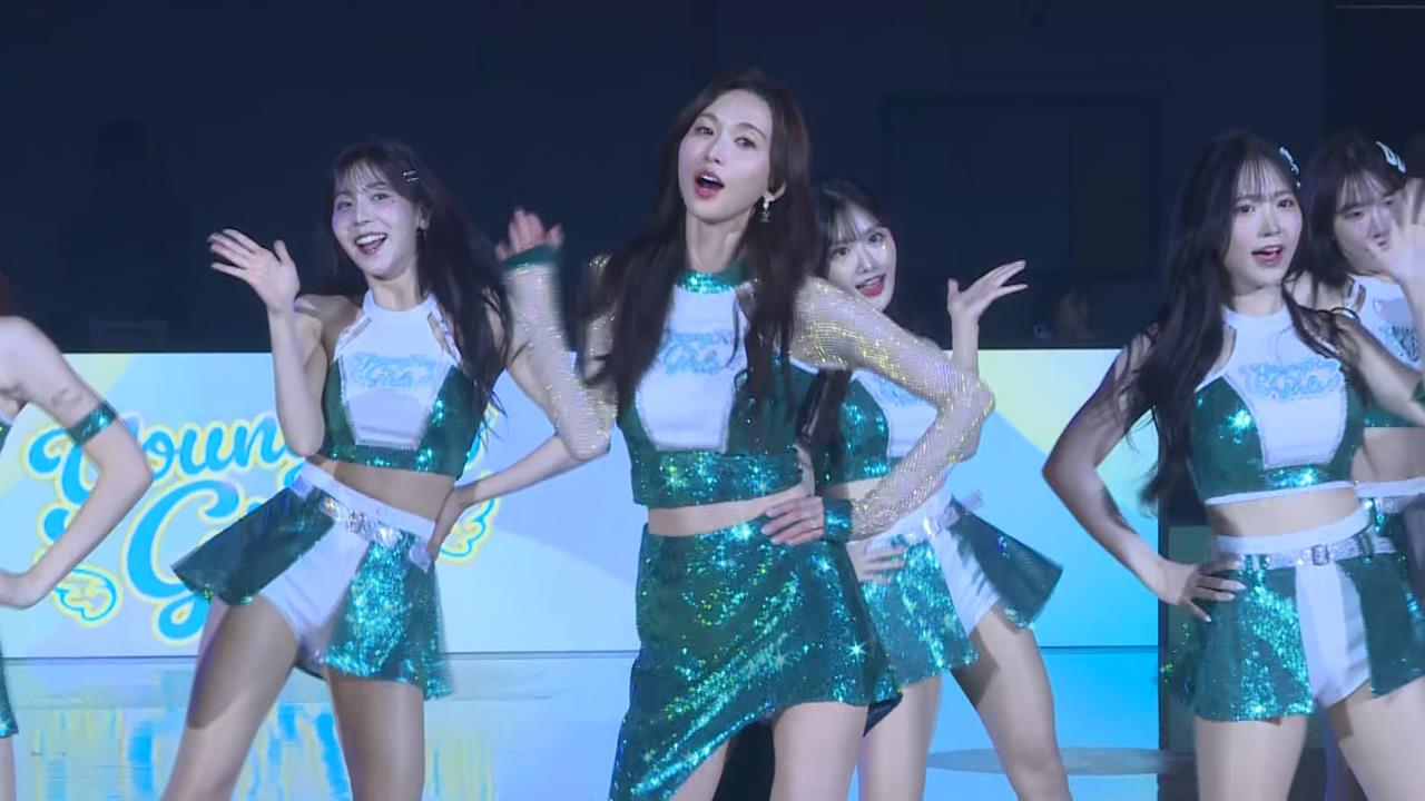 女神球場助攻！　林志玲合體「韓籍三皇」應援籃球賽開幕戰