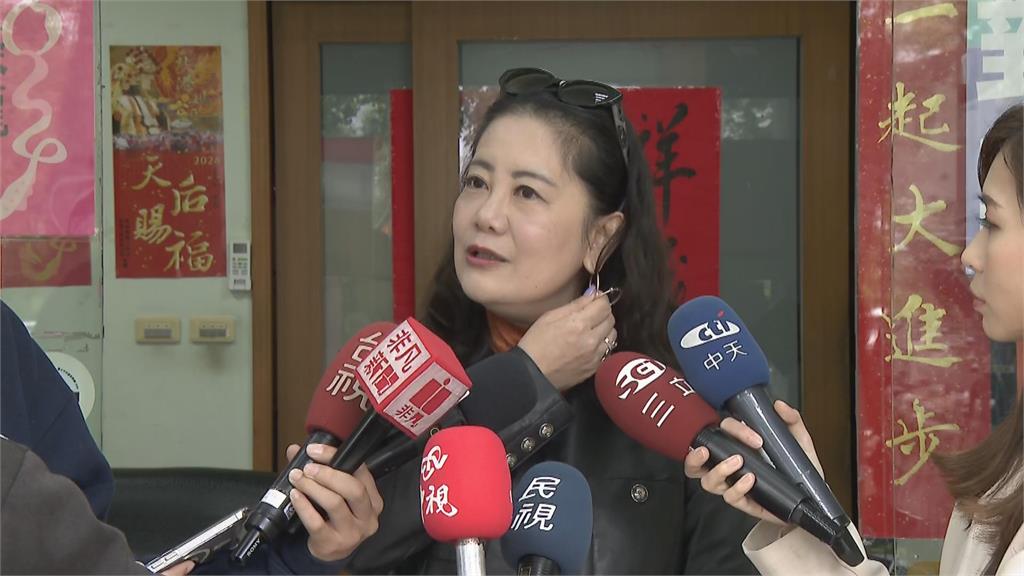 快新聞／傅曾保證聽叔叔的！不審選罷法卻突襲　女綠委齊脫耳環、戒指應戰