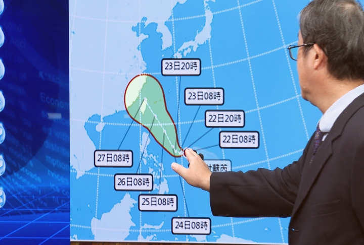 杜蘇芮颱風恐撲台！　不排除海陸警齊發、下週三全台豪雨