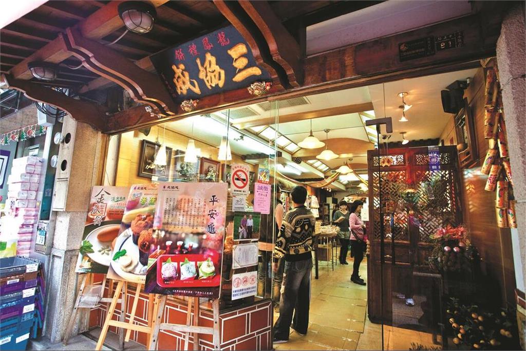 快新聞／餅舖收罷藍委連署書「遭衛生局查水表」開罰20萬？　民眾踴躍下訂力挺