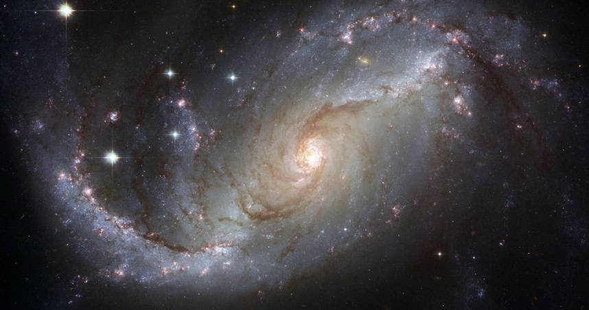 研究：小行星2032年若撞月球 人造衛星將陷風險