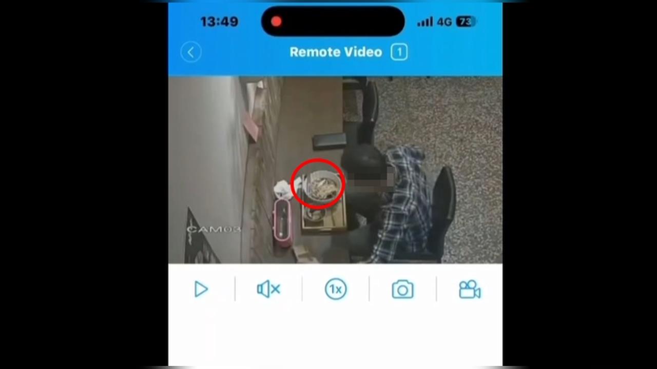 台中牛肉麵店遇奧客「碗內加料」 店家鞠躬下跪仍「索賠10倍」