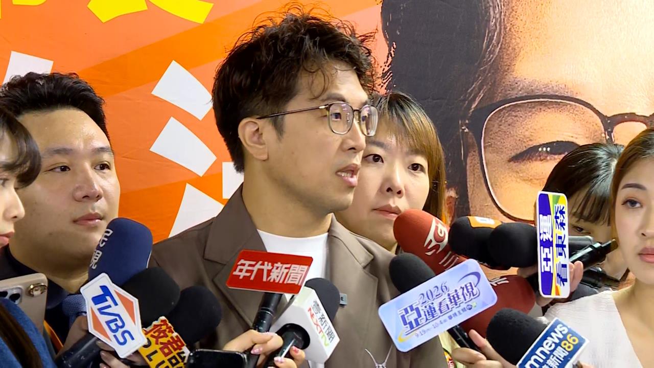 「鬍鬚張」表態挺蔣被灌爆！王鴻薇批綠營側翼出征　沈伯洋：扣帽子