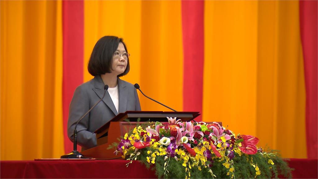總統主持三軍六校畢典 承諾給國軍優質環境