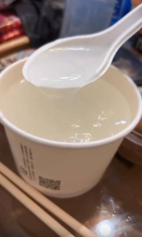 屏東新開幕清粥小菜　民眾嘗鮮稀的像洗米水