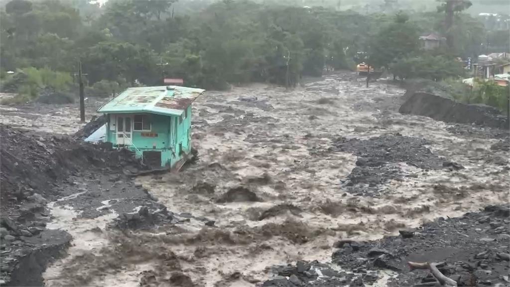 雨彈轟炸19縣市豪雨特報別慌！氣象粉專1圖揭關鍵：西南氣流終於快到尾聲了