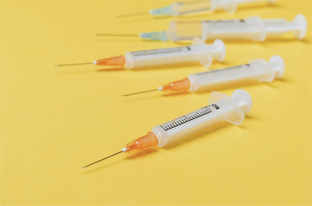 國中男生公費HPV疫苗 首年接種率破8成!國健署:超預期