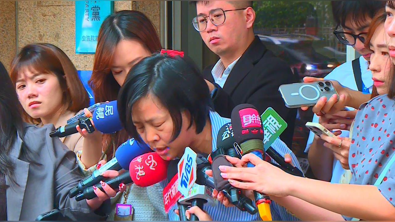 快新聞／扯高虹安收柯文哲七百萬　李貞秀二度鞠躬致歉嗆：鍾小平也該道歉