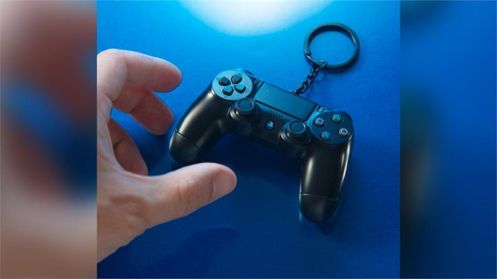 PS4造型悠遊卡預購秒殺！ 領貨排到明年7月