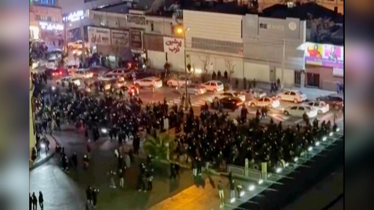 快新聞／伊朗政權面臨40年最大變革　美參議員示警「美軍近日行動」