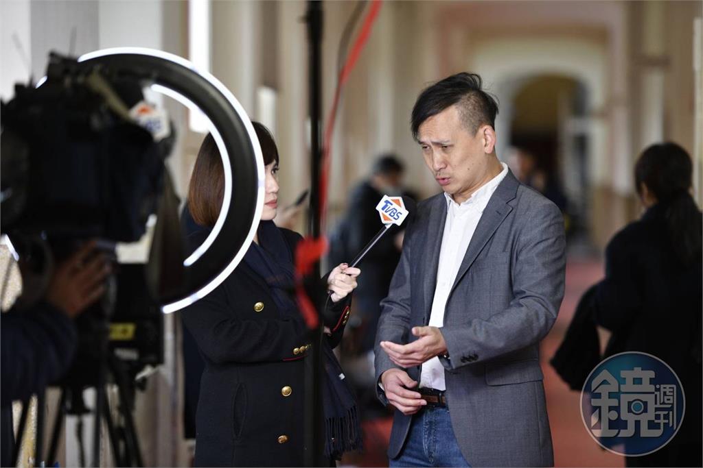 葉元之驚爆羞辱、不當解雇助理! 藍內部LINE截圖流出「他就是慣老闆」
