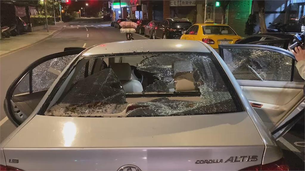 深夜尋仇擾人清夢 反被惡煞砸車洩憤