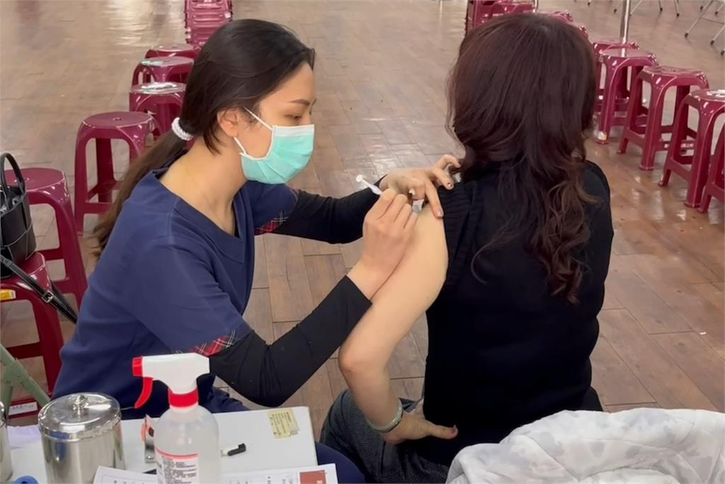 快新聞／防範疫情捲土重來　台中市重啟新冠疫苗「快打站」