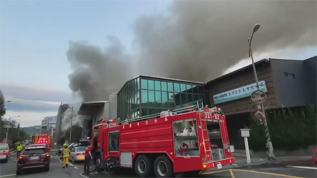 大武崙工業區鋰電池包裝廠大火　幸無人傷亡