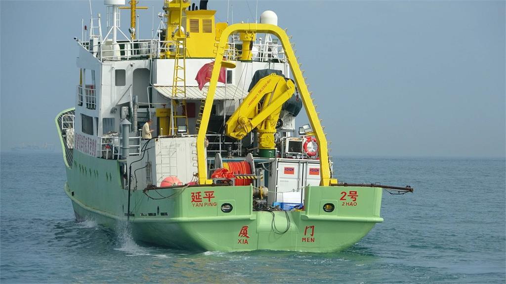 連2天擾金門！中「4艘海警船」闖限制水域　台灣海巡艦艇併航驅離