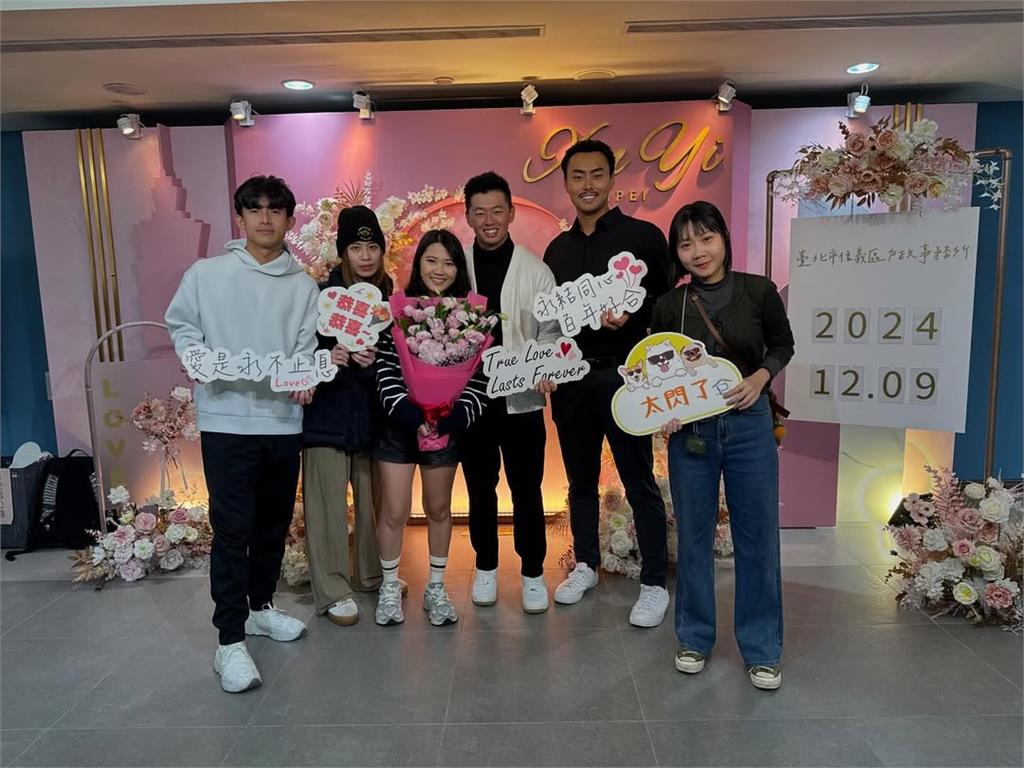 快新聞/鄭宗哲結婚了「正宮曝光」! 貼心提醒:家正婦還是空的