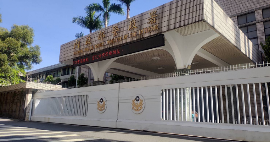 獨/助鍾文智簽到 警政署兩線四警官收押禁見