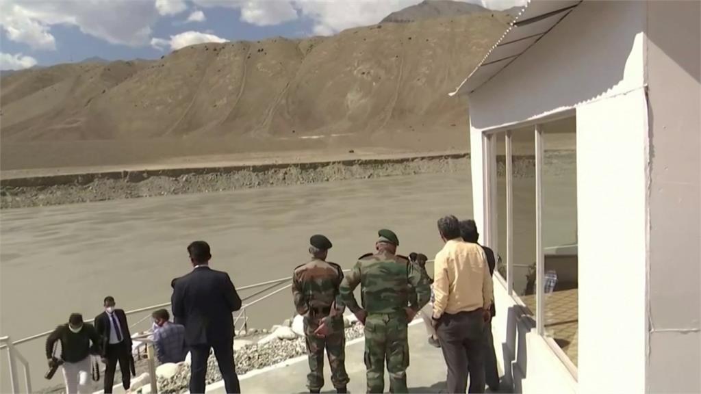 表面協商 私下備戰不停歇！解放軍西藏演習 無人機空投送餐