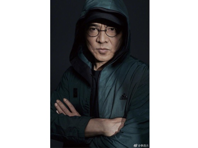 演藝圈橫著走!功夫皇帝接班人向佐背景超狂 連成龍都要害怕他?