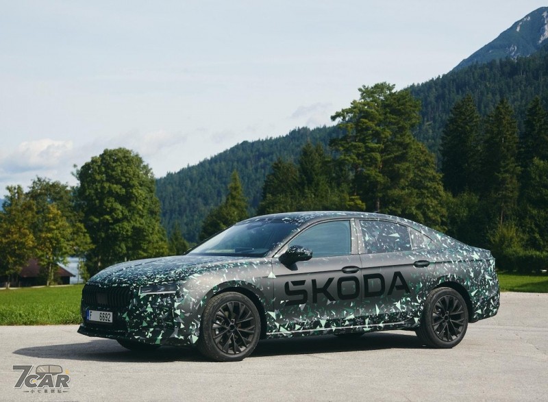 尺碼放大、科技革新　全新大改款 Škoda Superb 掀背版偽裝車首度公開