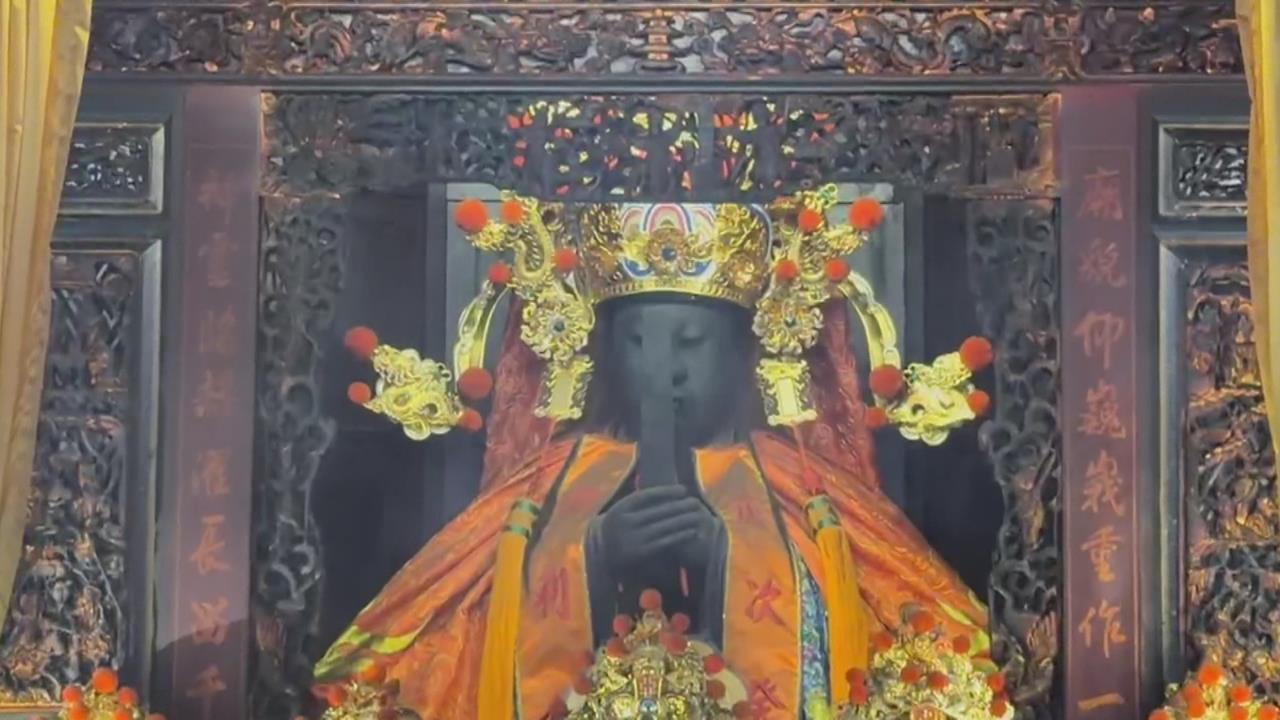 義橋宮城隍爺聲勢浩大　6遊覽車信徒進香、王美惠到場扶轎