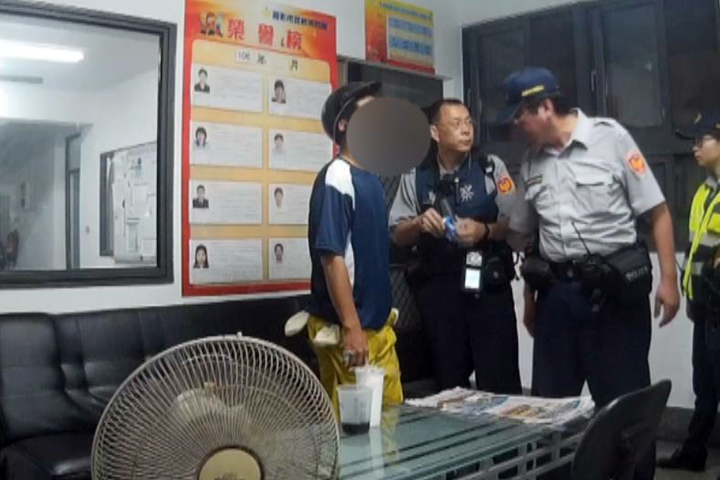 救護車上掉菸盒 打開一看竟然是海洛因