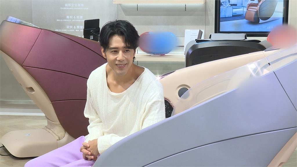 健康科技品牌推全新養身椅　胡宇威擔任一日店長
