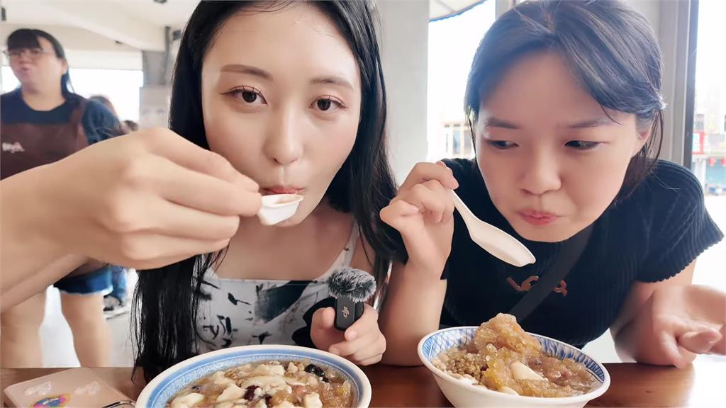 初見「豆腐配糖水」奇特搭配　韓妞笑稱：無法和南韓人說明的味道