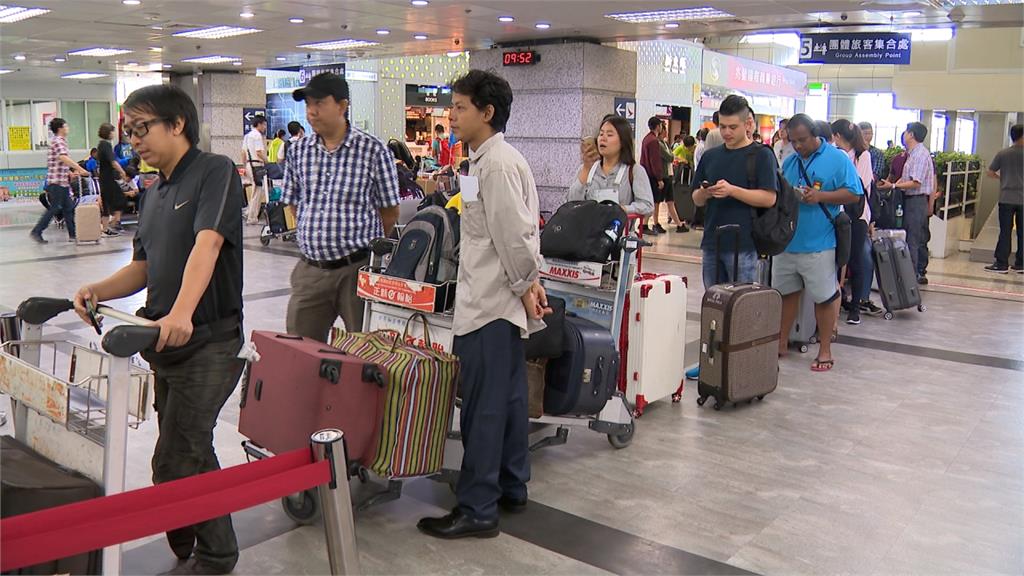 香港「三罷」航班取消多 小港、桃機赴港旅客塞爆