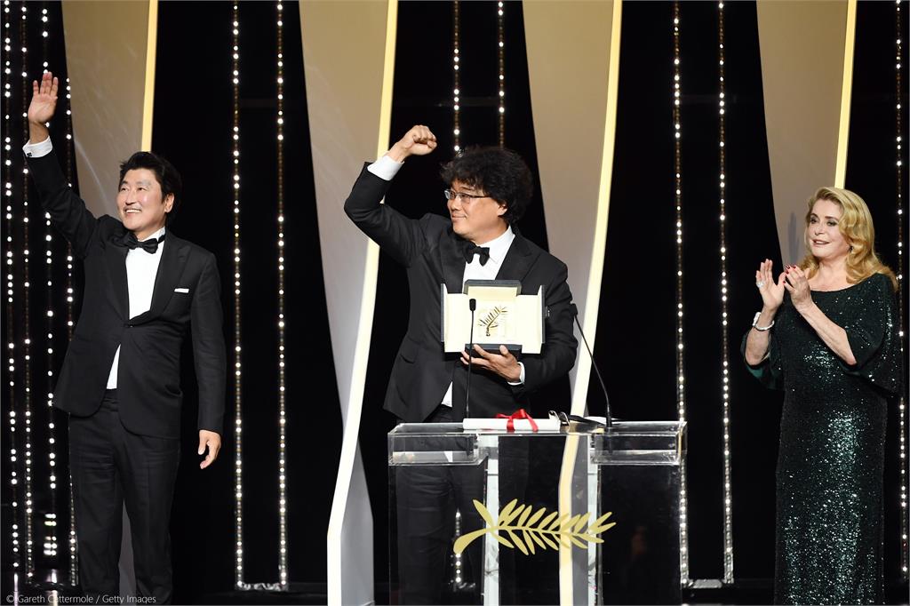 南韓電影新紀錄！《寄生上流》奪坎城金棕櫚獎