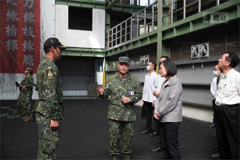 快新聞／面對台海情勢「不升高衝突」　蔡英文：但我們會堅定捍衛民主自由防線