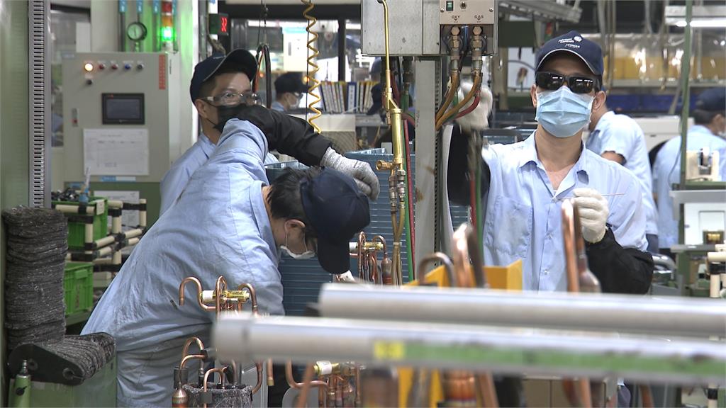 工資審議會最快7月開！　勞團喊明年工資32K、時薪210元