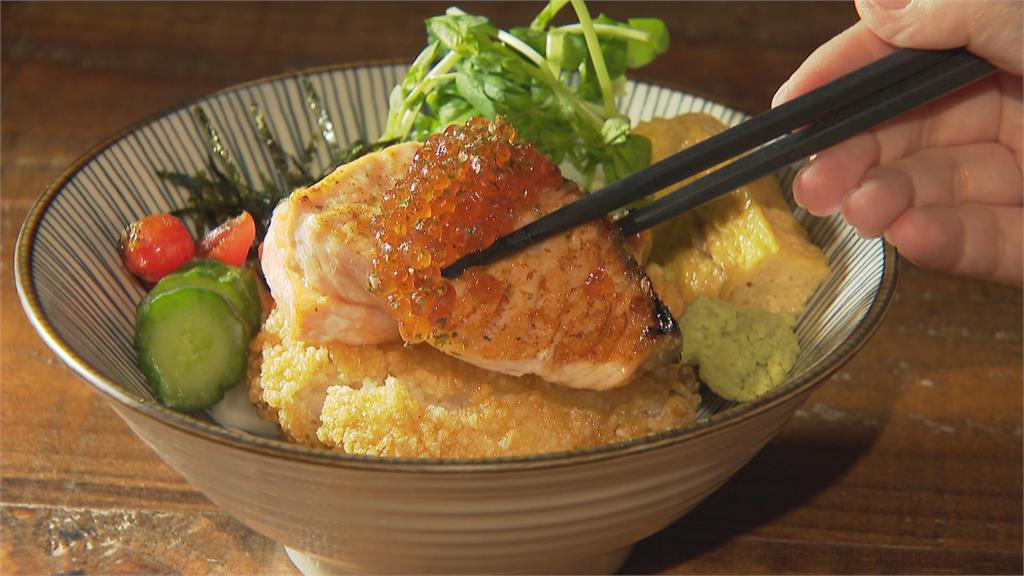 鹽烤鮭魚「炸」泡飯酥脆飯糰口感彷彿鍋巴