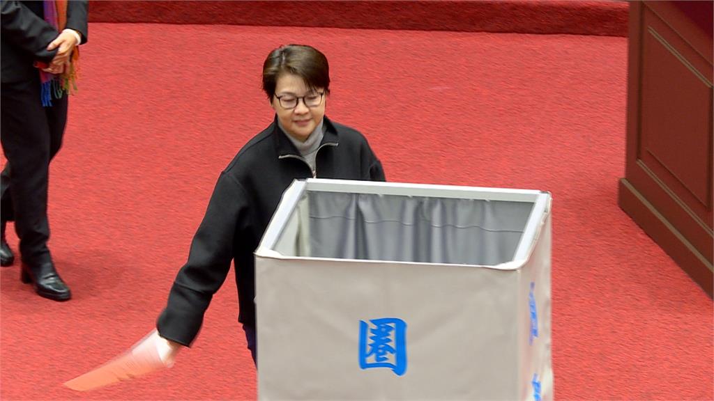 快新聞／3法案三讀！黃珊珊稱「執政黨咎由自取」　網轟：先學會蓋章再來543