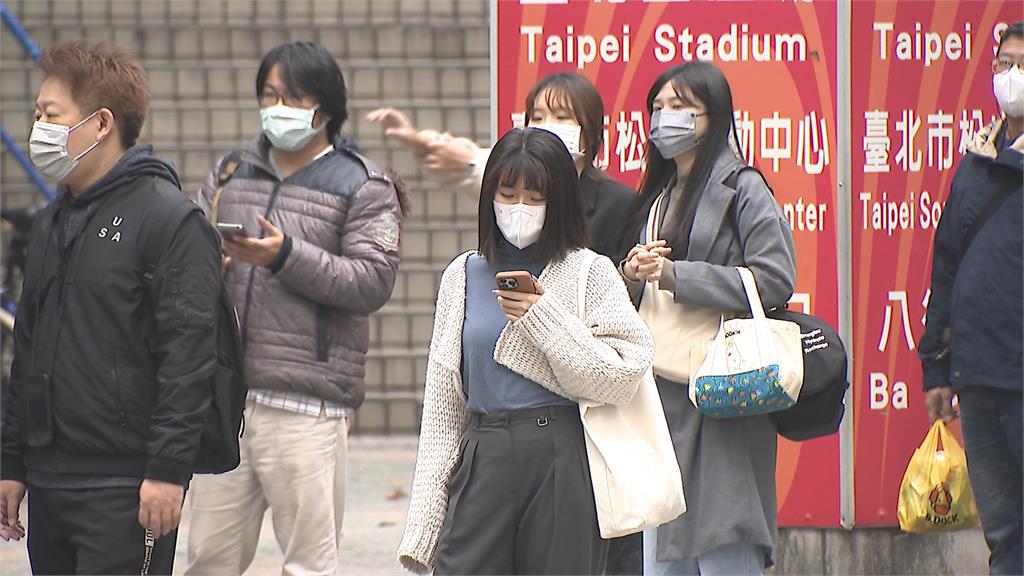 天空一片灰茫茫！　西部空品差　今仍有暖陽「這天」北台下探12度