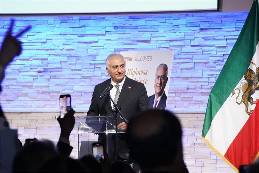 【人物】流亡異鄉半世紀的伊朗王子巴勒維　美伊戰爭再引復辟關注