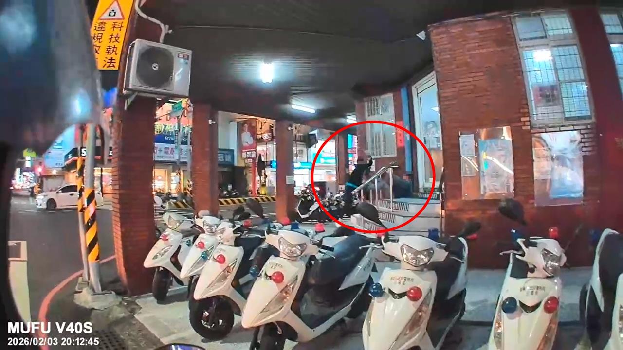 最新／足療師「持刀砍2人」涉殺人未遂、傷害罪　台南地院裁定羈押