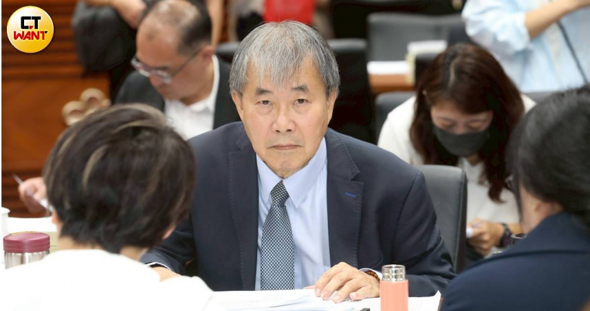 支撐台灣產業的幕後英雄　鄭英耀致敬全台教師辛勞付出