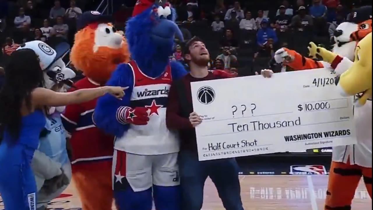 NBA(影)/該認真嗎?巫師愚人節中場遊戲耍球迷「假送31萬獎金」玩笑過火道歉了