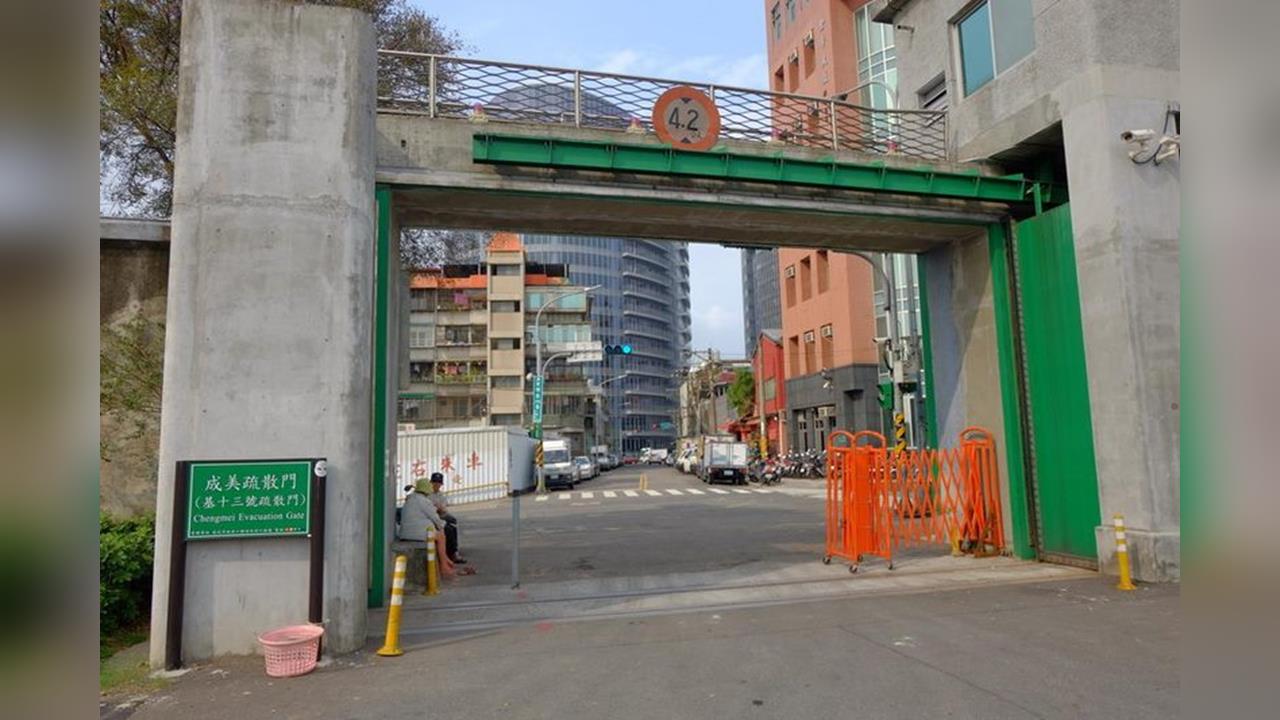 快新聞／巴威遠離！北市水門下午5時起陸續開放　華翠、敦南水門清理完成
