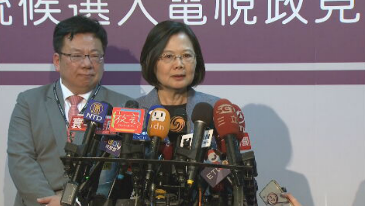 快新聞／韓國瑜政見會高喊三聲「中華民國萬歲」 蔡英文：比較希望他去中國也喊