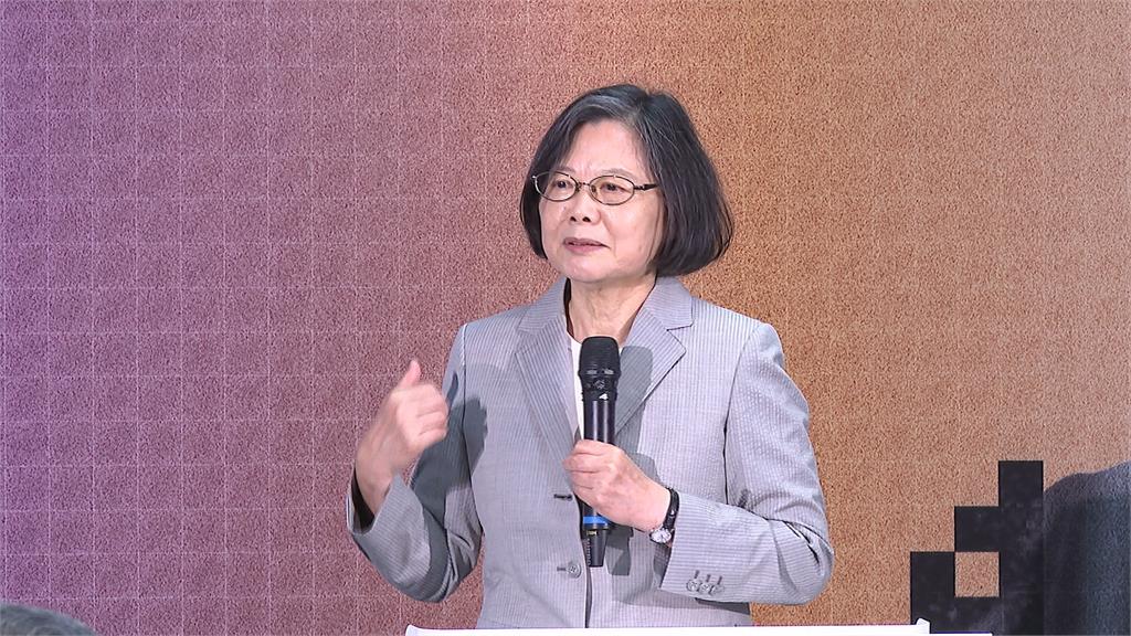出席數位李登輝特展 蔡英文提罷免"感謝志工和國人"