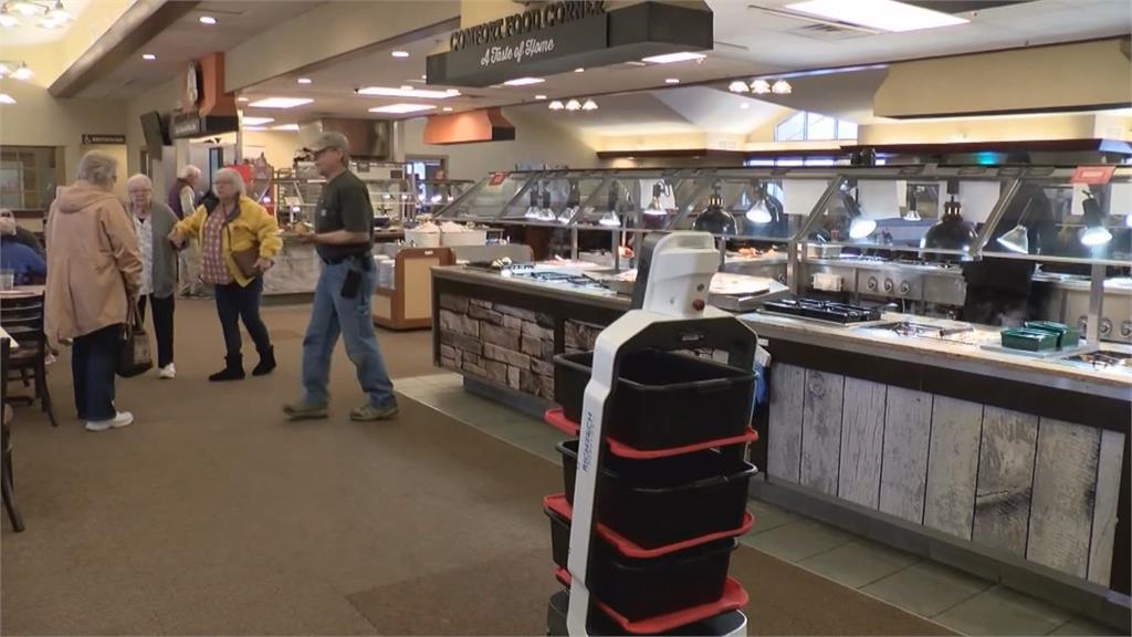 美國這家餐廳機器人服務生超讚　收碗盤還會唱生日快樂歌