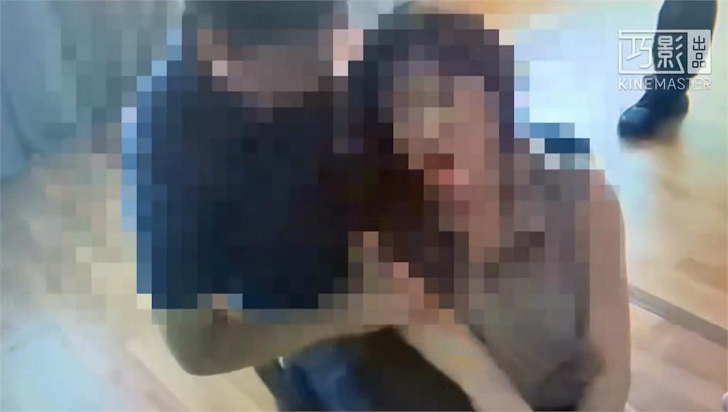 女子練空中瑜伽被布鎖喉　機警喊Siri打110救一命