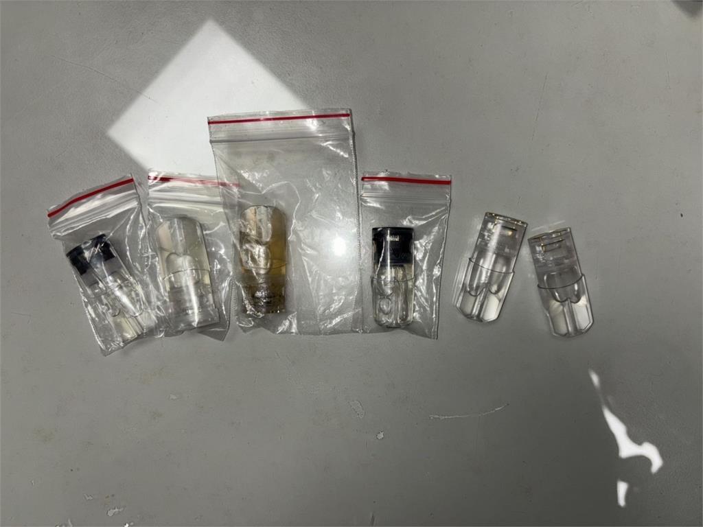 又見喪屍菸彈　男藏毒深夜違停路邊遭逮