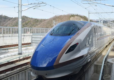 北陸新幹線延伸段開通1週年　加開特別列車慶祝