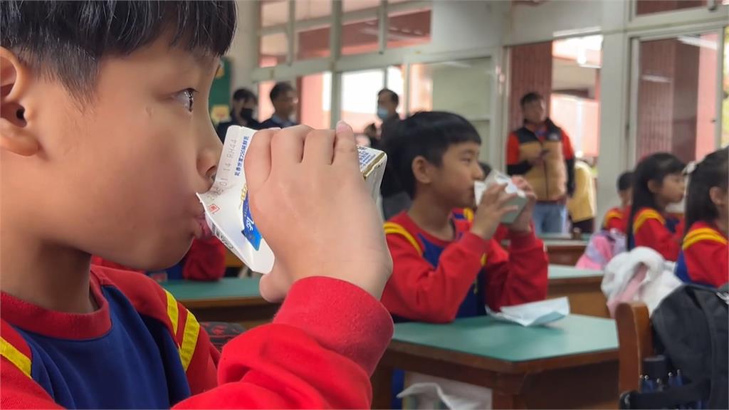 班班有鮮乳！2025年不間斷　雲林縣府宣布自籌經費續辦