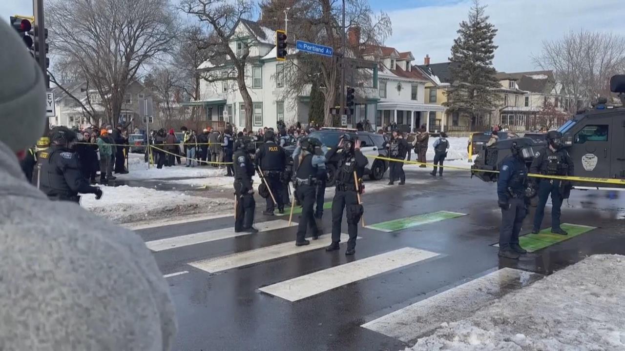 ICE擊斃女駕駛稱「自衛」掀議　明尼阿波利斯市長痛批「根本胡扯」