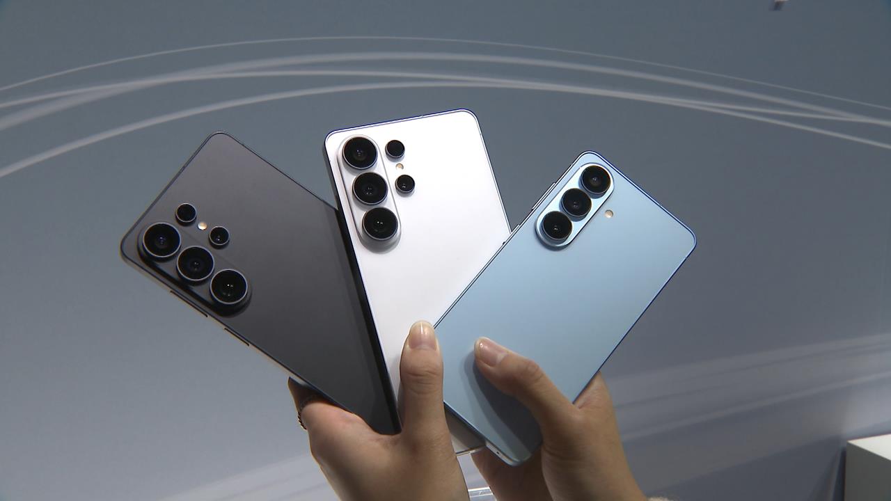 "追星神器"韓系新旗艦手機升級 他牌主打AI助手.徠卡鏡頭