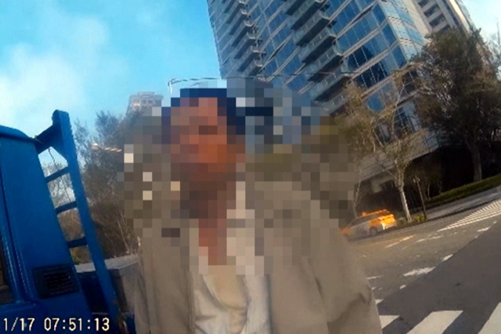 警民合作無間！小黃載警追酒駕貨車